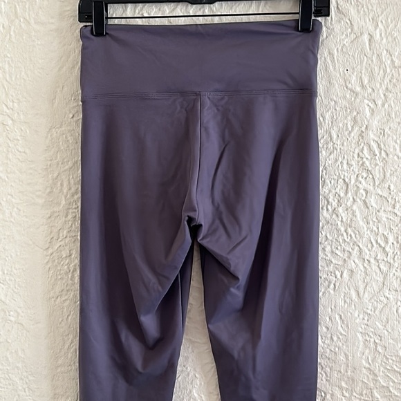 Victoria’s Secret Sport Crossover Waistband Activewear Leggings Icy Purple Small - Picture 5 of 9